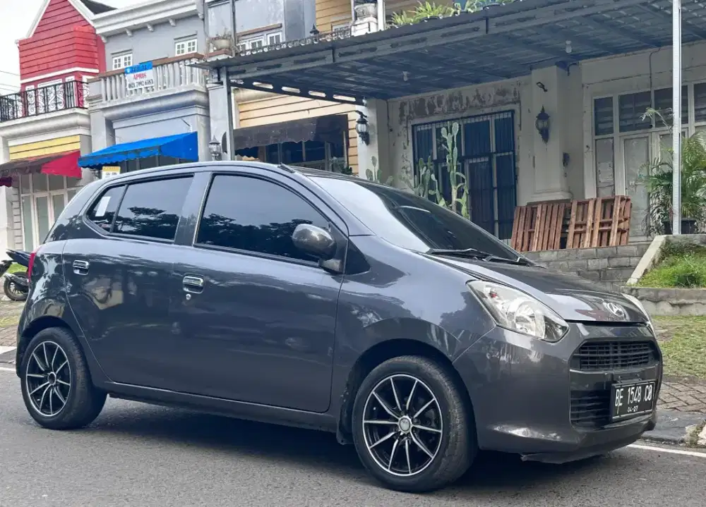 Daihatsu Ayla 1.0 A/T Matic 2017 LowKM !!
