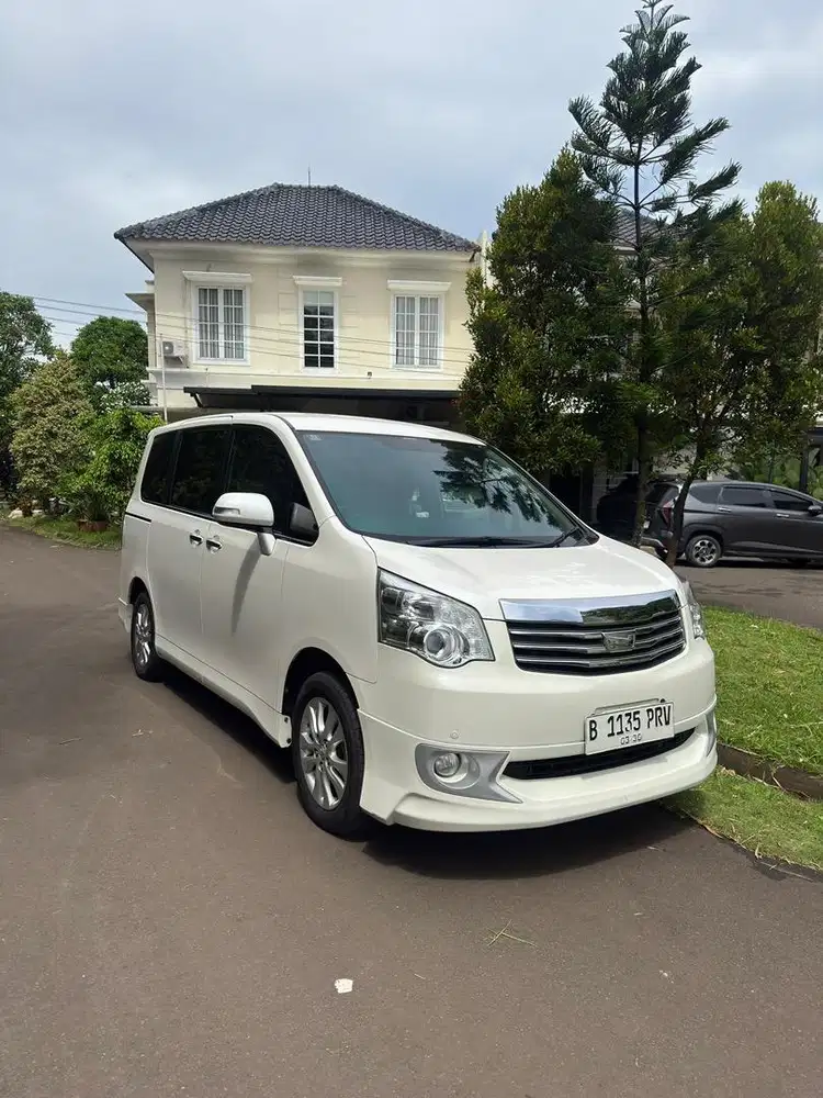 toyota NAV 1 thn 2015 istimewa