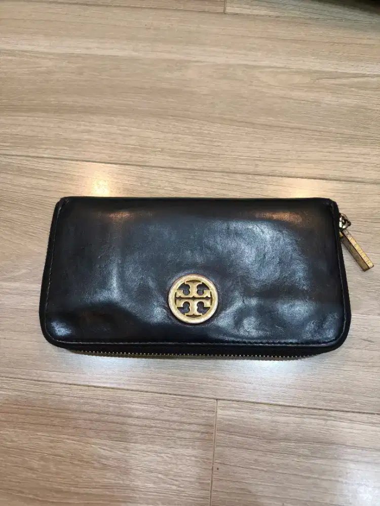 TORY BURT ORIGINAL BLACK WALLET / POSHMARK ORIGINAL PRELOVED