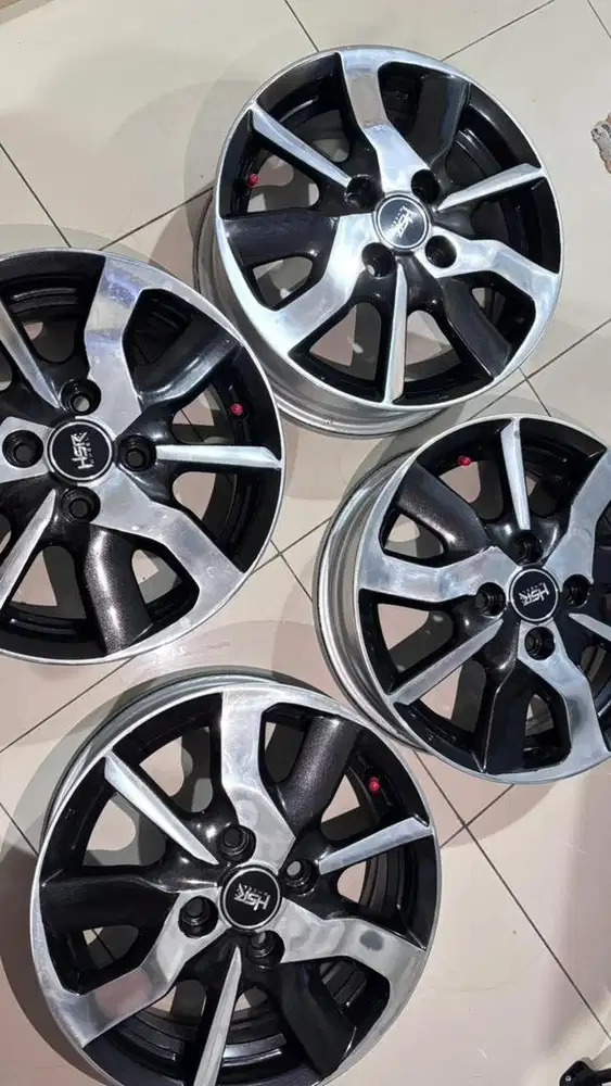 Velg Original Honda Ring 14 PCD 4x100 1 set