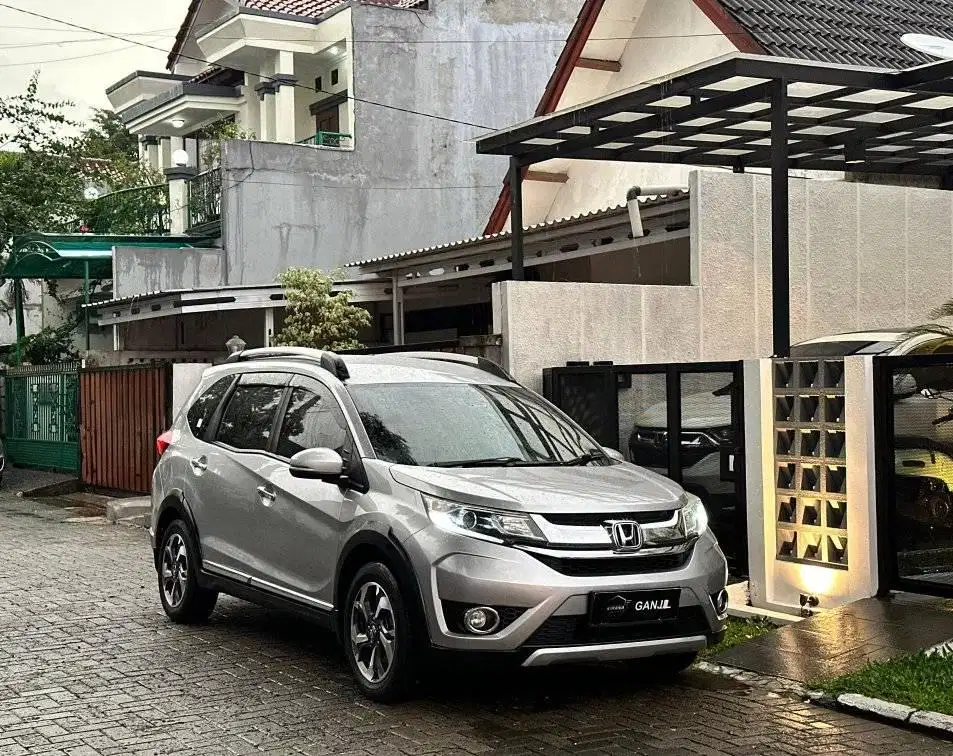Honda BRV 2016 E AT Matic Model 2017 Istimewa non prestige