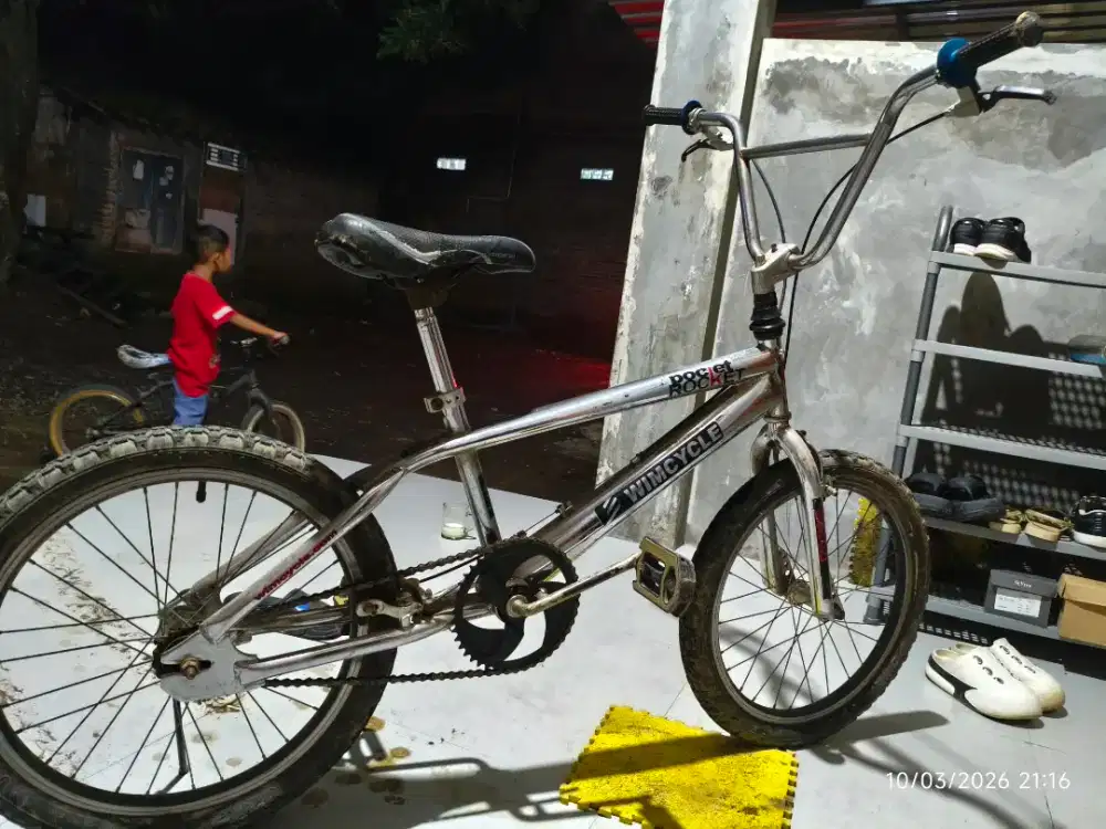 Sepeda BMX old school