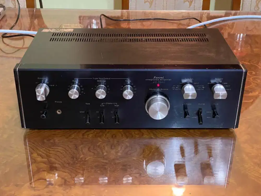 Amplifier sansui au5900