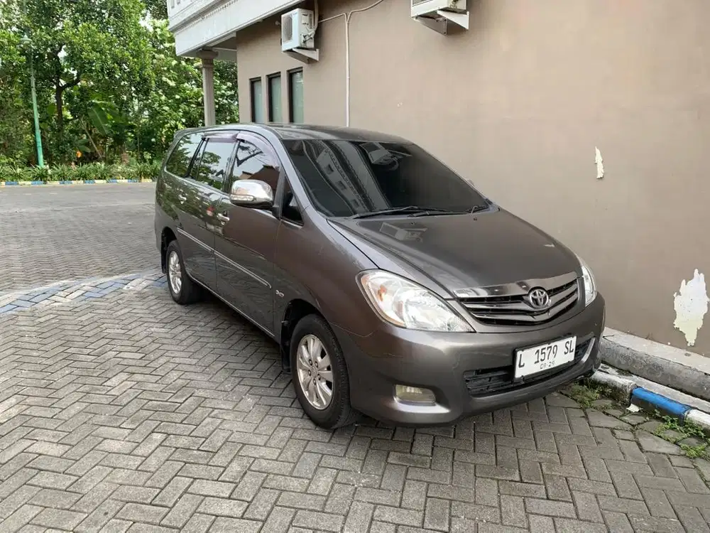 Innova V diesel matic 2009 captain seat