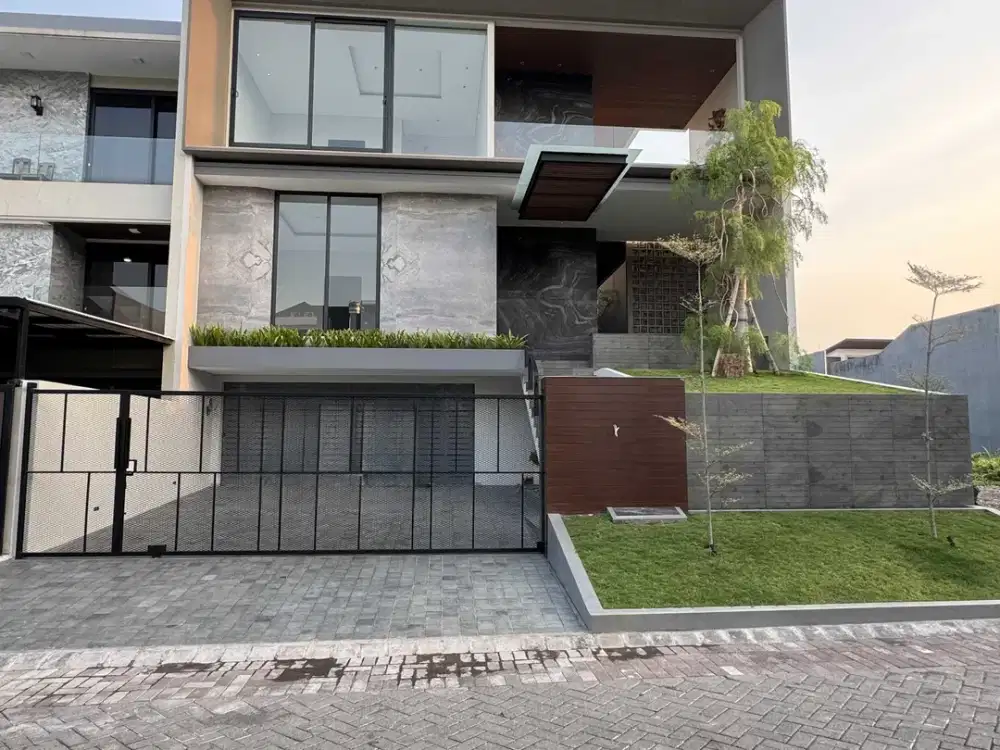 DIJUAL RUMAH SOMERSET CITRALAND 3 LANTAI KONSEP VILLA MEWAH BARU GRESS