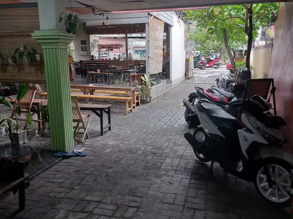 Jual Komersial Area di Raya Wiyung