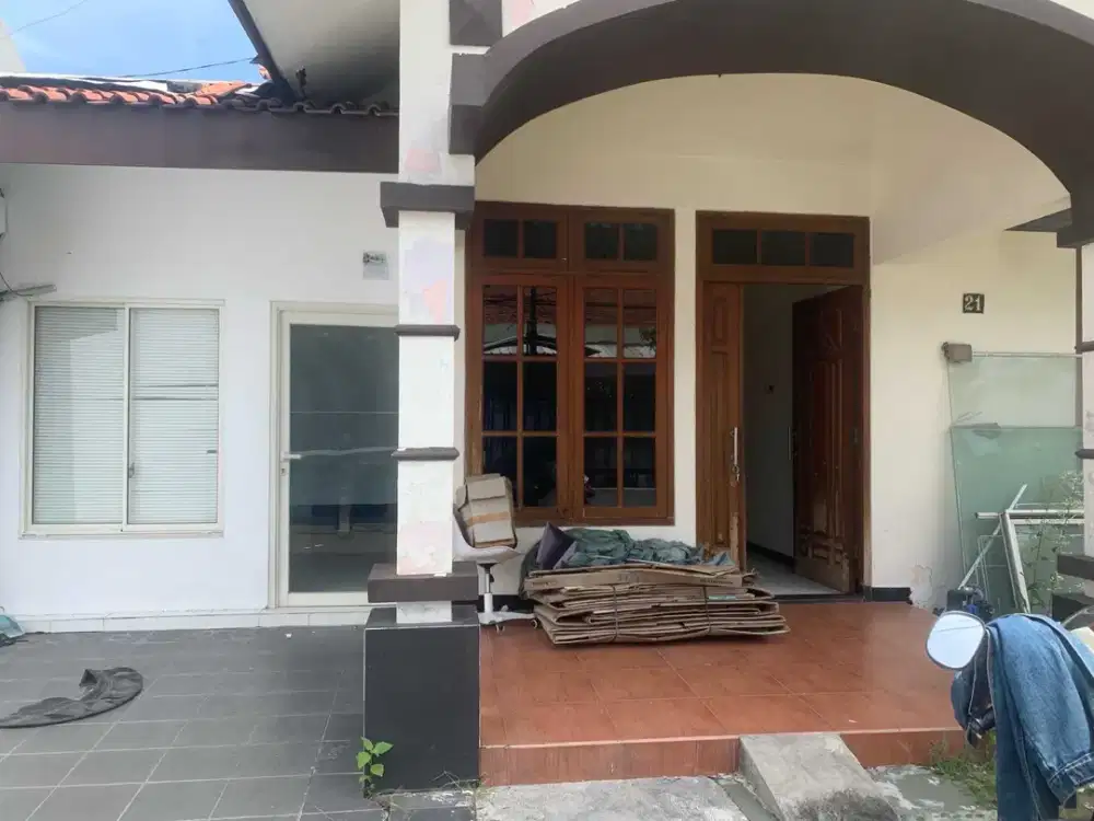 Disewakan rumah Darmo Permai, Surabaya