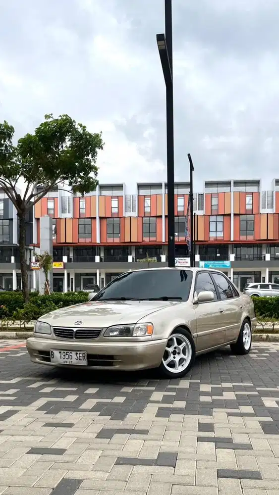 TOYOTA COROLLA AE112 1.8 MT