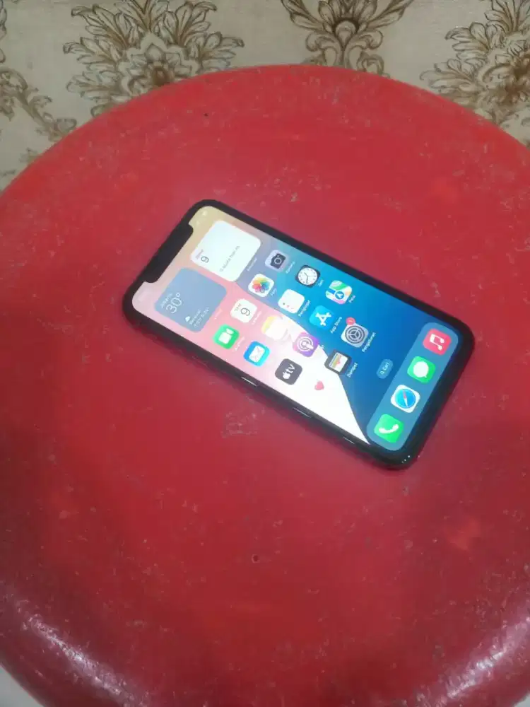 iPhone XR 256 mlus normal semua nya msh original semua all operator