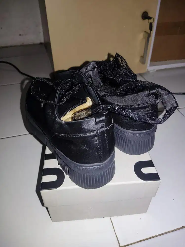 SEPATU STACCATO PEREMPUAN