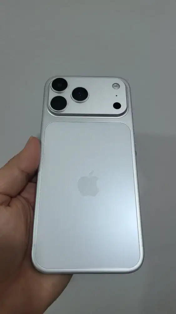 Iphone 17 promax (hdc premium)