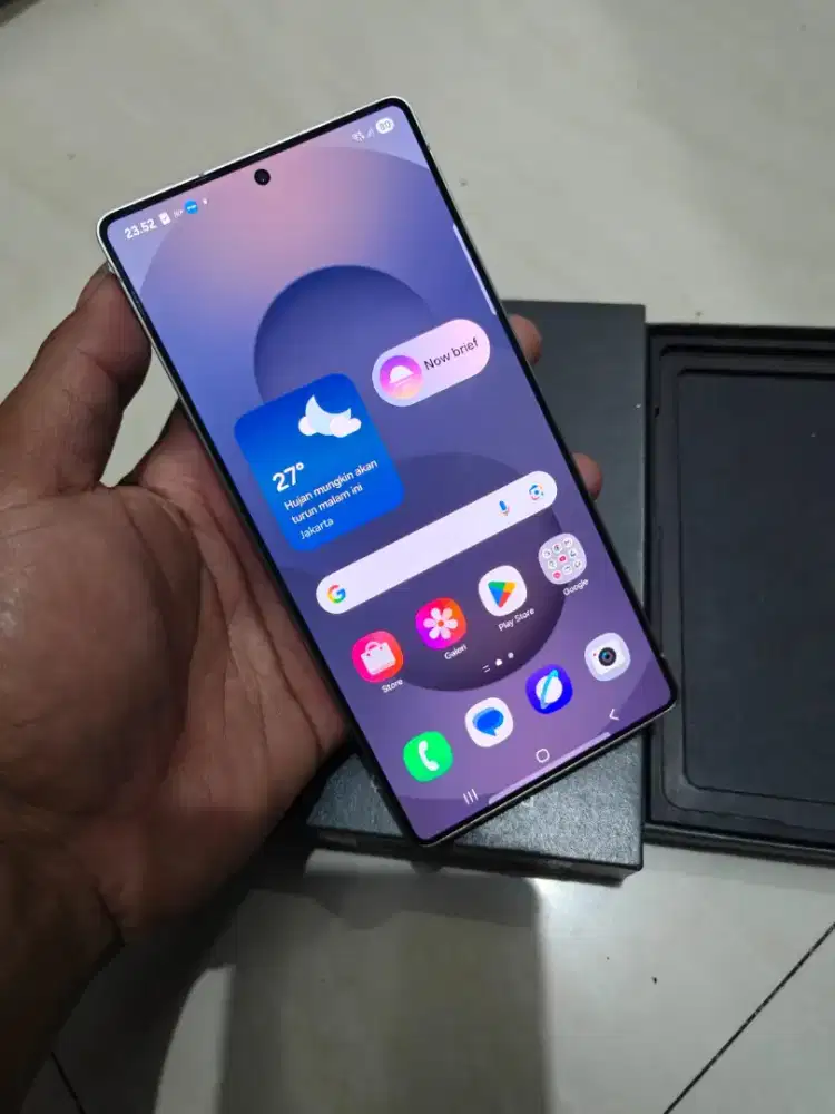 Samsung S25 Ultra 12/512gb Sein likenew