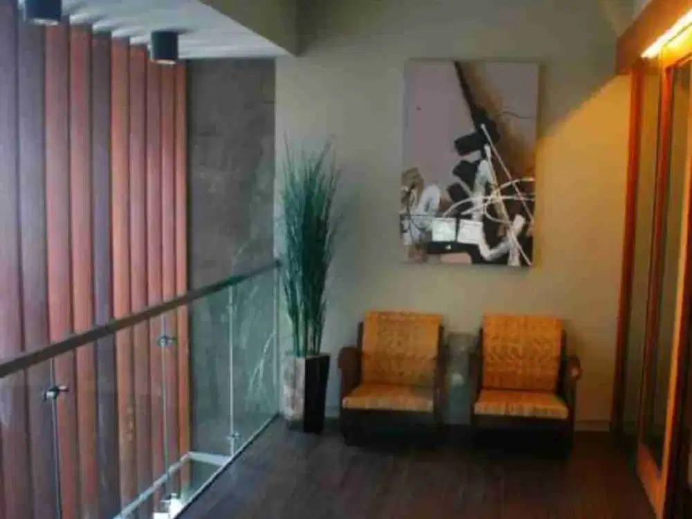 Dijual Rumah Mewah 3 lantai Sayap Pajajaran Bandung