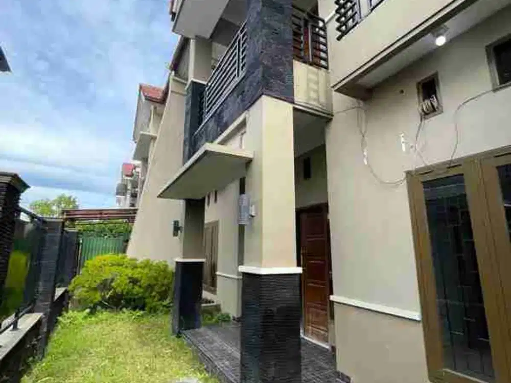 Rumah Bersih, Terawat Di Perumahan Sariharjo, Ngaglik Dekat UGM