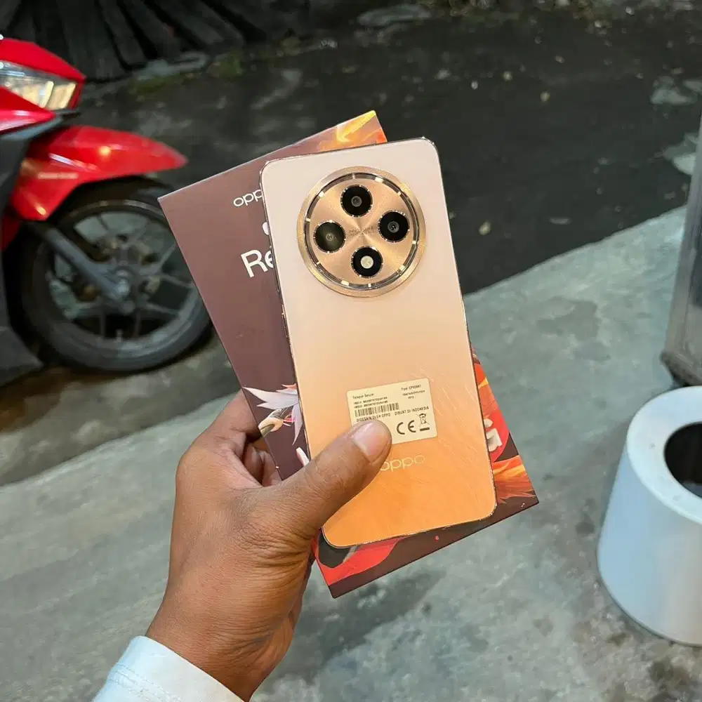 oppo reno 12F 8/256 gb. like new seperti baru