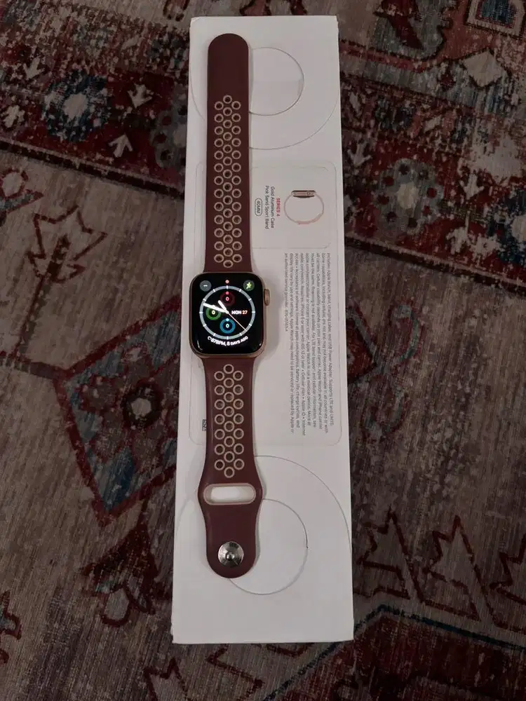Iwatch apple 4 40mm lengkap