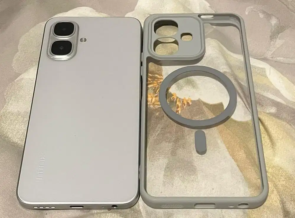 Infinix smart 10 ram 4gb internal 128 gb pemakaian 1 bulan spt baru