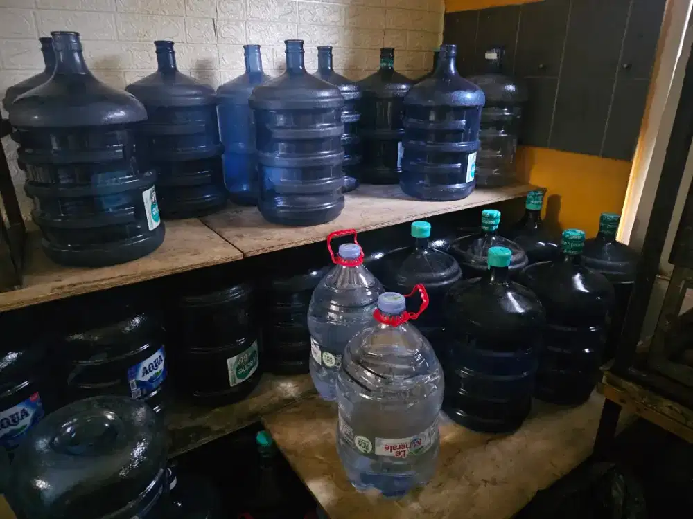 Jual Galon Kosong New Aqua dan Galon Kosong Pristine