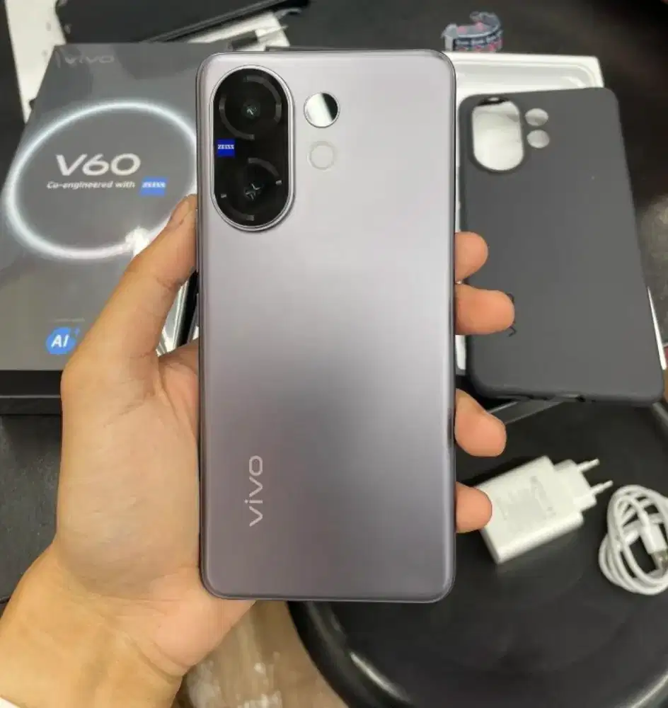 Vivo V60 ram 8/256gb