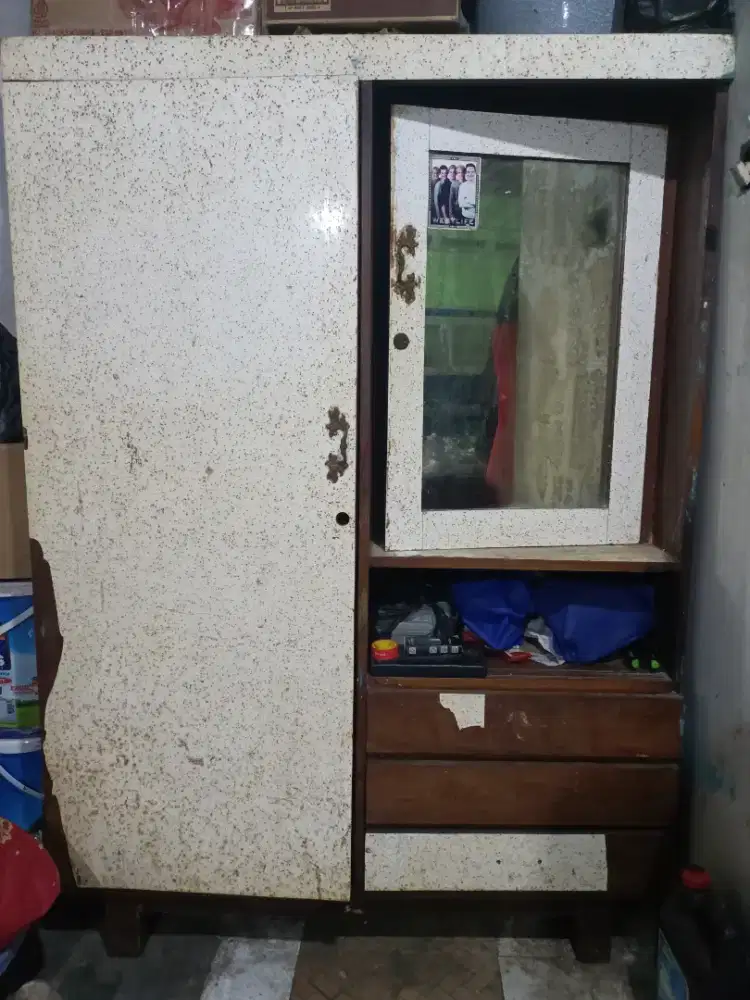 LEMARI PAKAIAN JATI KUNO, ASLI KUAT KOKOH