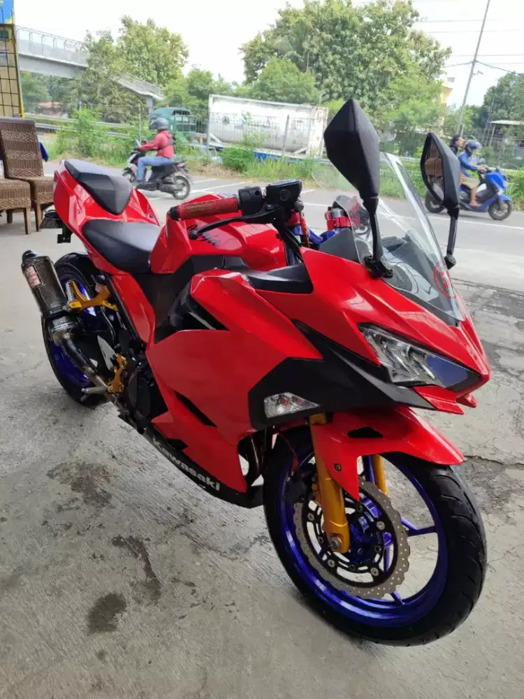 Forsale kawasaki new ninja 250
