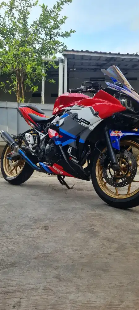 Yamaha R25 2015