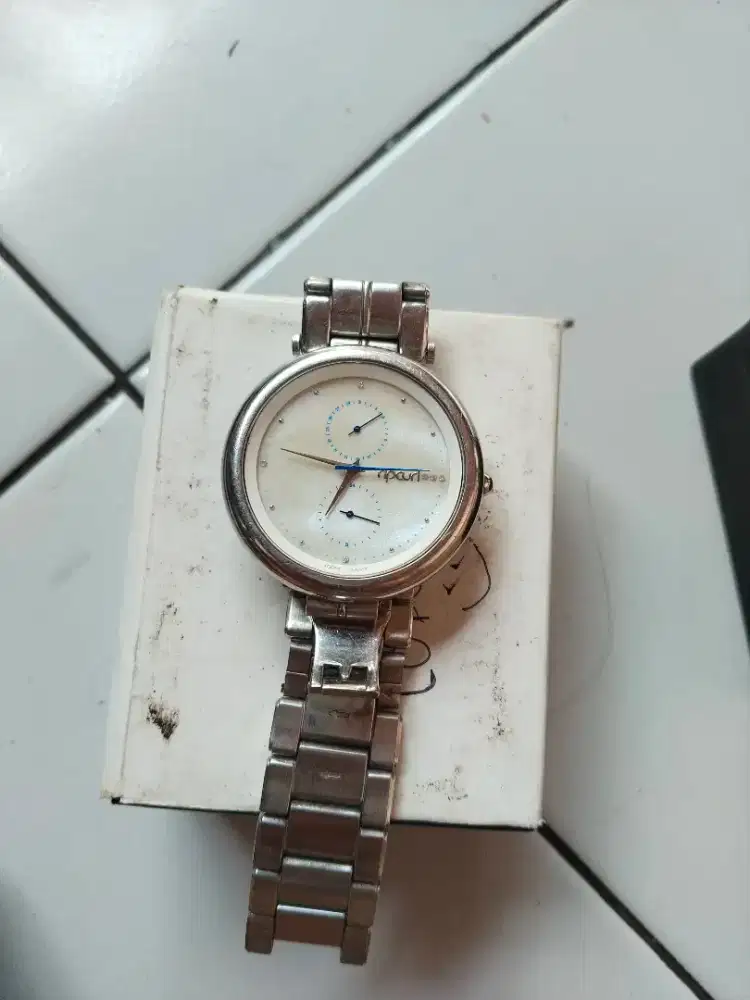 Jual jam ripcurl ory . Ada minus