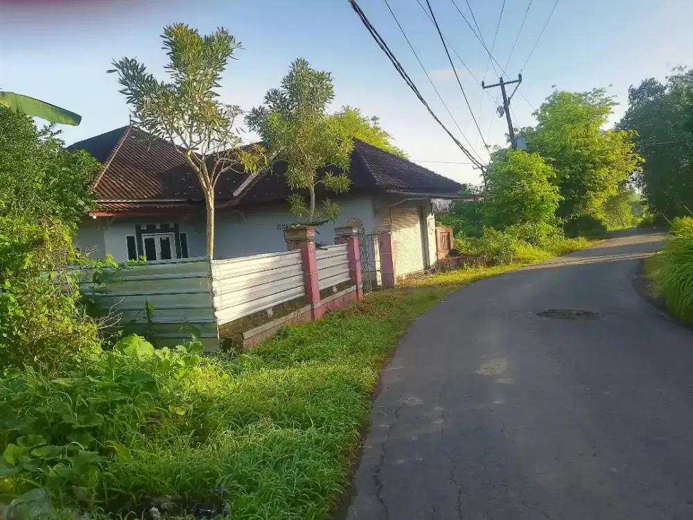 Dijual Tanah Berisi Bangunan Rumah SHM