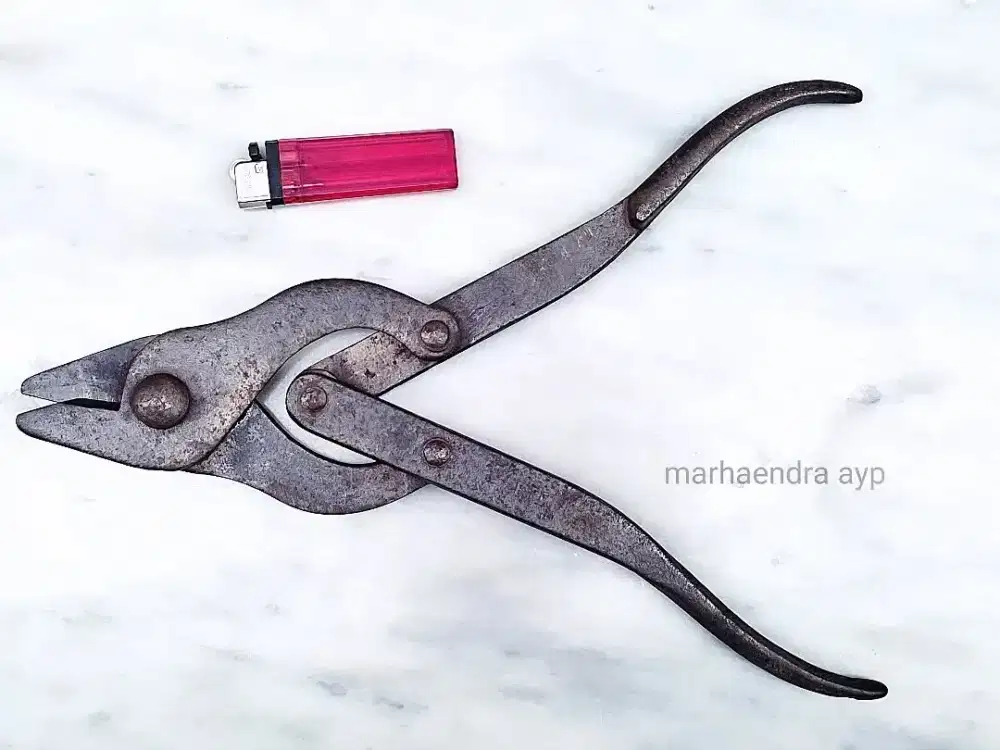 Alat potong kawat militer Inggris antik era ww dua