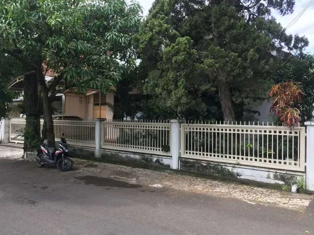 Sayap Riau, Pusat Kota. Rumah Siap Huni Di Kota Bandung