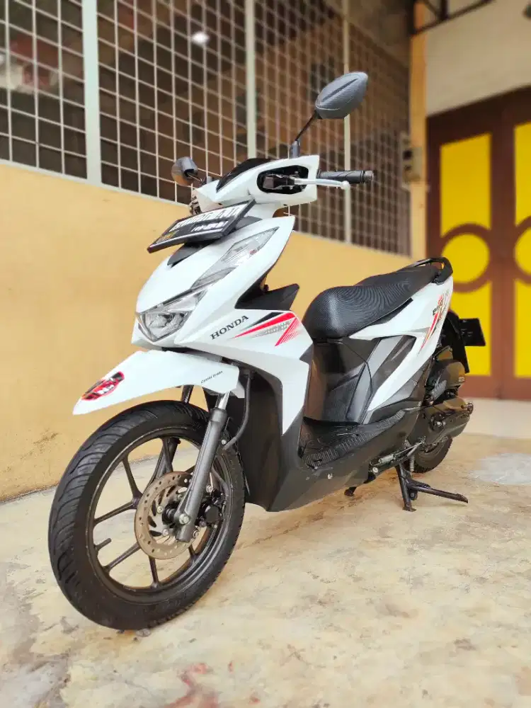 Honda Beat / Beat 110 Fi 2021, CBS ISS, White Premium Metalic, Mulus.