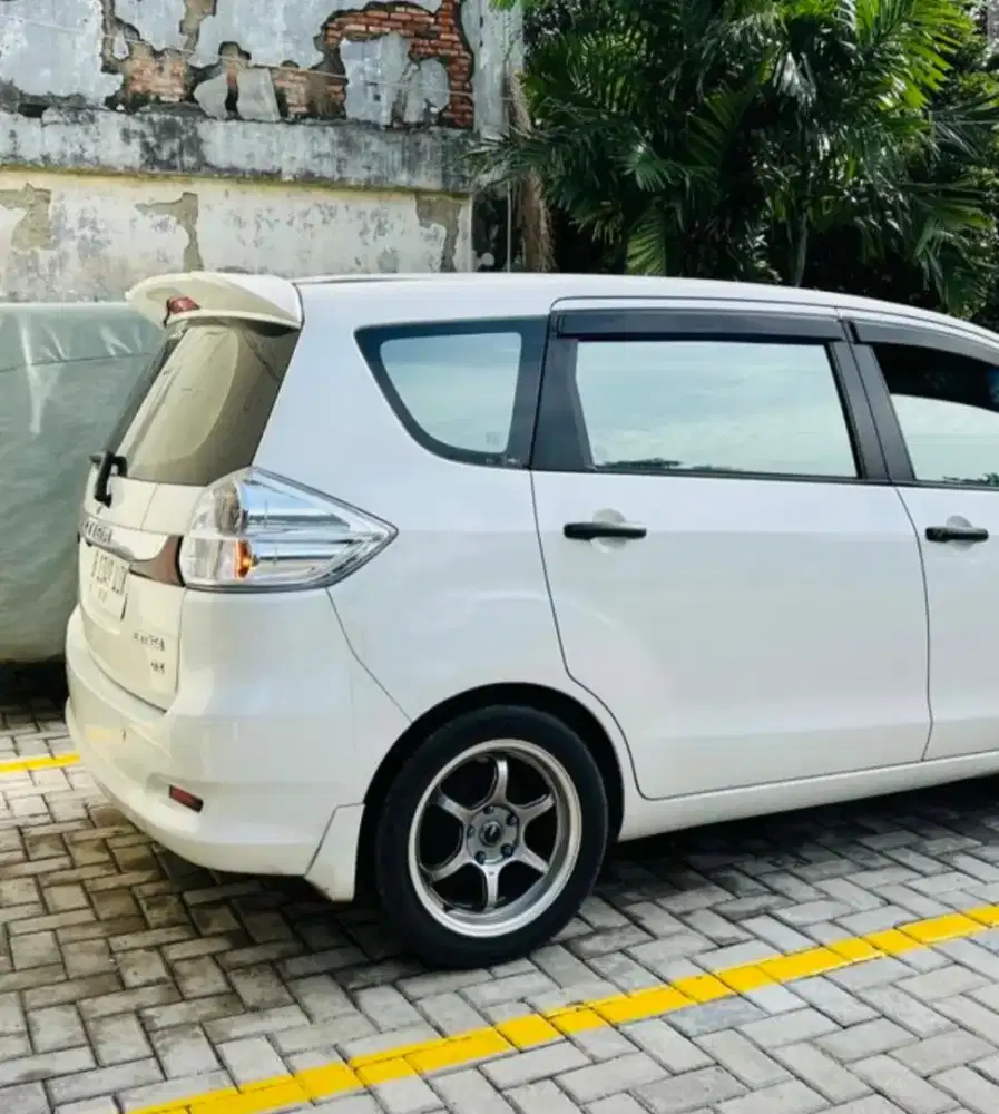 STOPLAMP / LAMPU BELAKANG ERTIGA ALBINO (MIKA CLEAR),