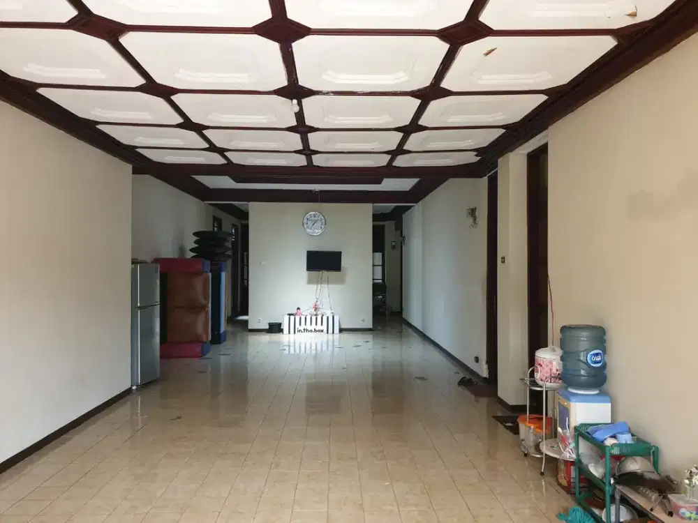 Rumah + Paviliun Tengah Kota di Jalan Kenari Bandung