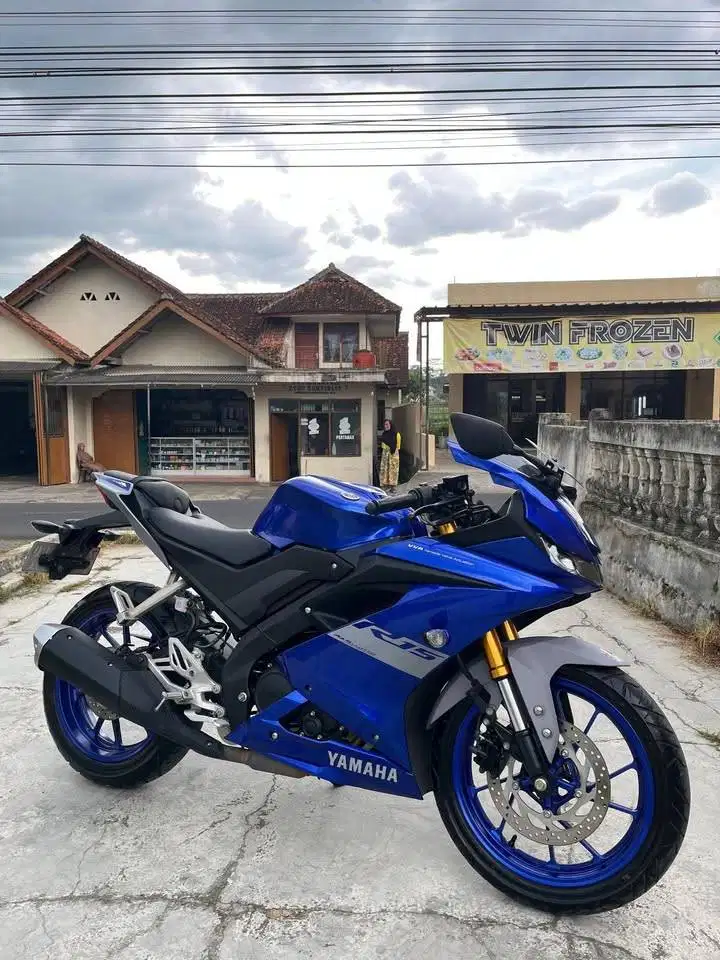 Yamaha R15 V3 2021 KM Rendah 11 Ribu Pajak Hidup