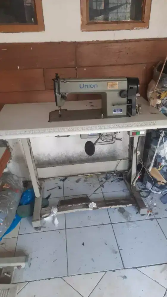 Mesin jahit & Mesin Obras