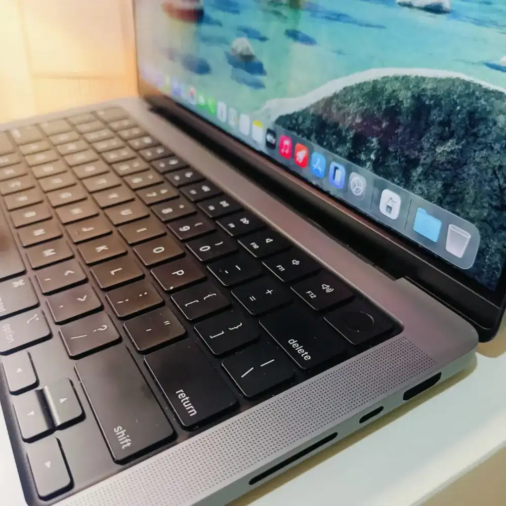 Macbook M1 pro 14 16/512