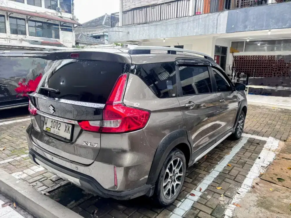 Suzuki xL7 metic tahun 2023 orsinil seperti baru