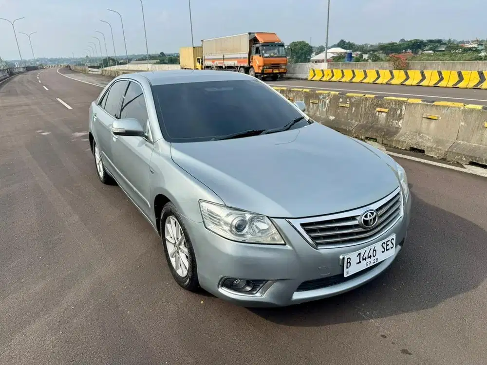 New Camry 2.4 G, A/T Matic, Warna Silver Metalik, 2009, KM 178rb