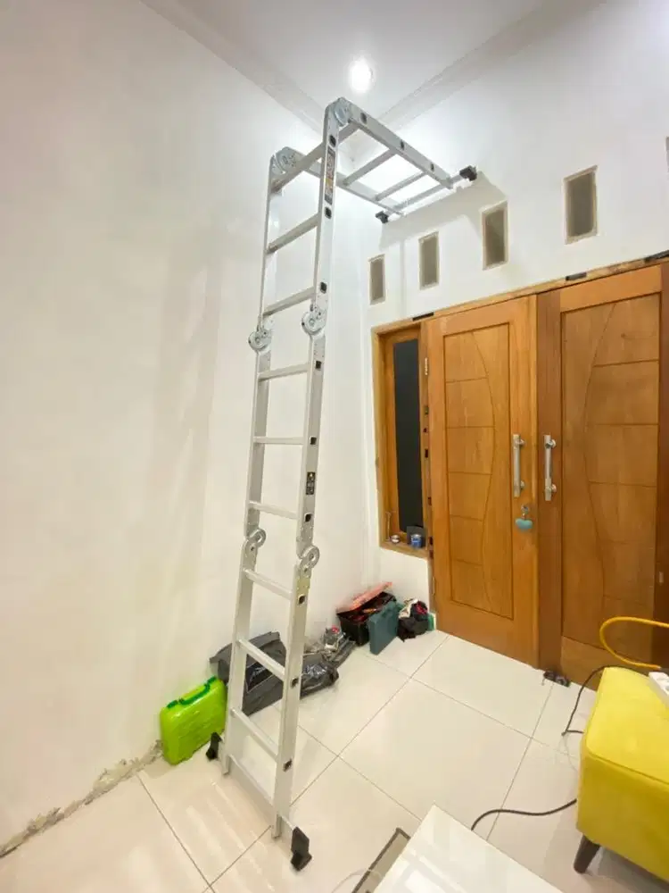 Tangga lipat alumunium 4 meter ringan