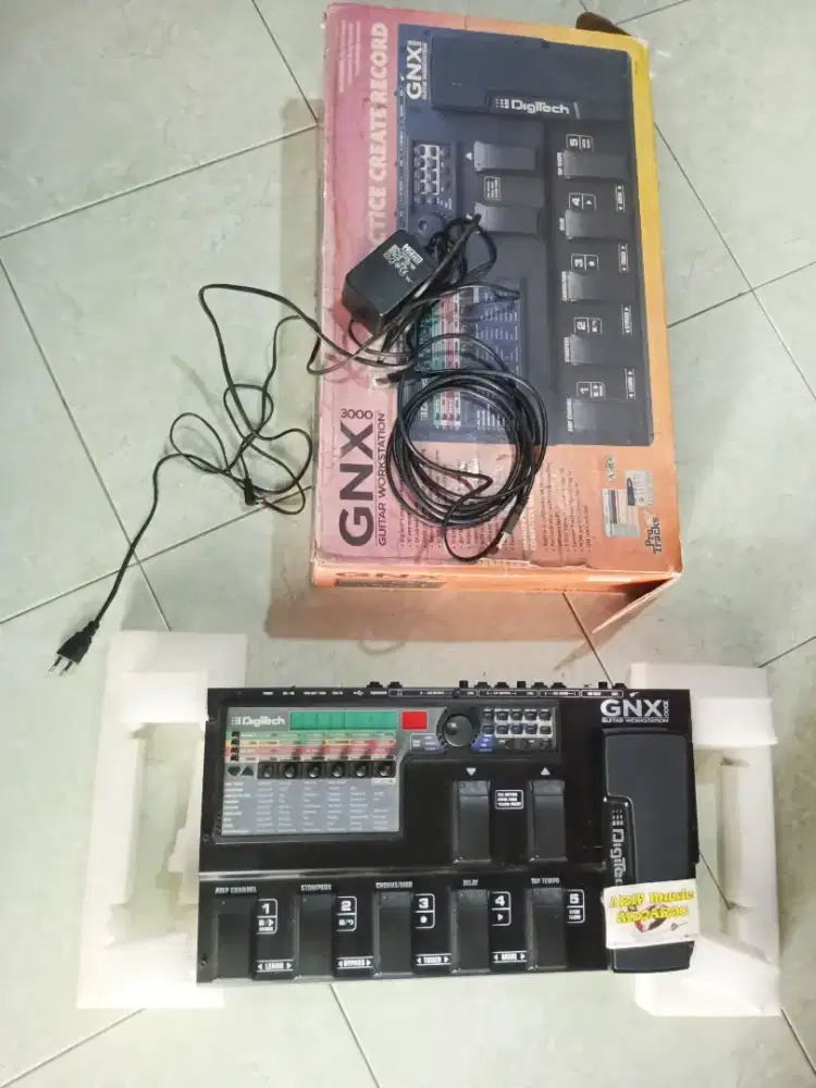 Efek gitar DIGITECH GNX 3000 like new