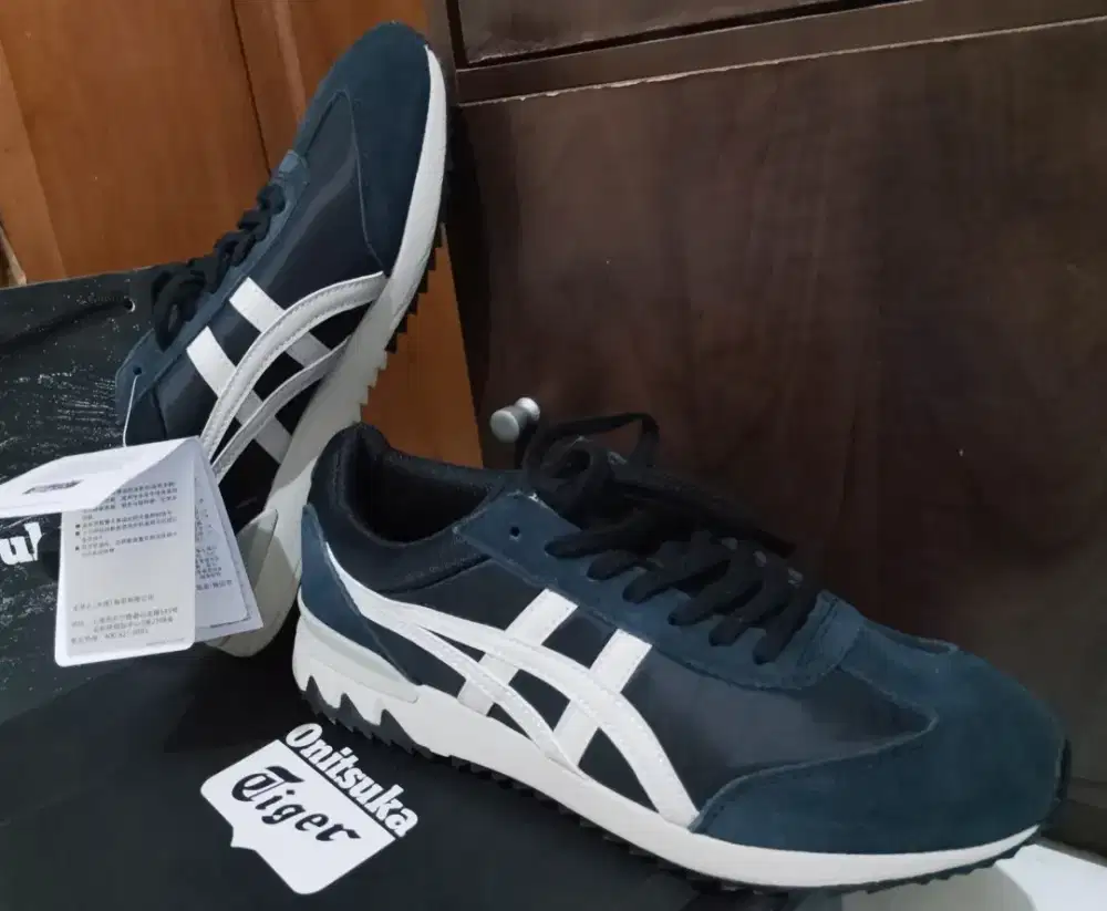 Sepatu kereen pria merk tertera ukuran 42(26,5)