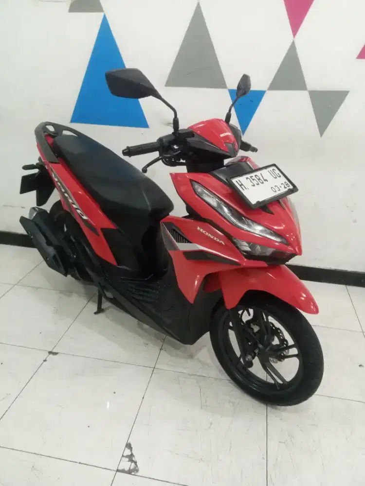 Honda Vario 125 2023 merah glossy