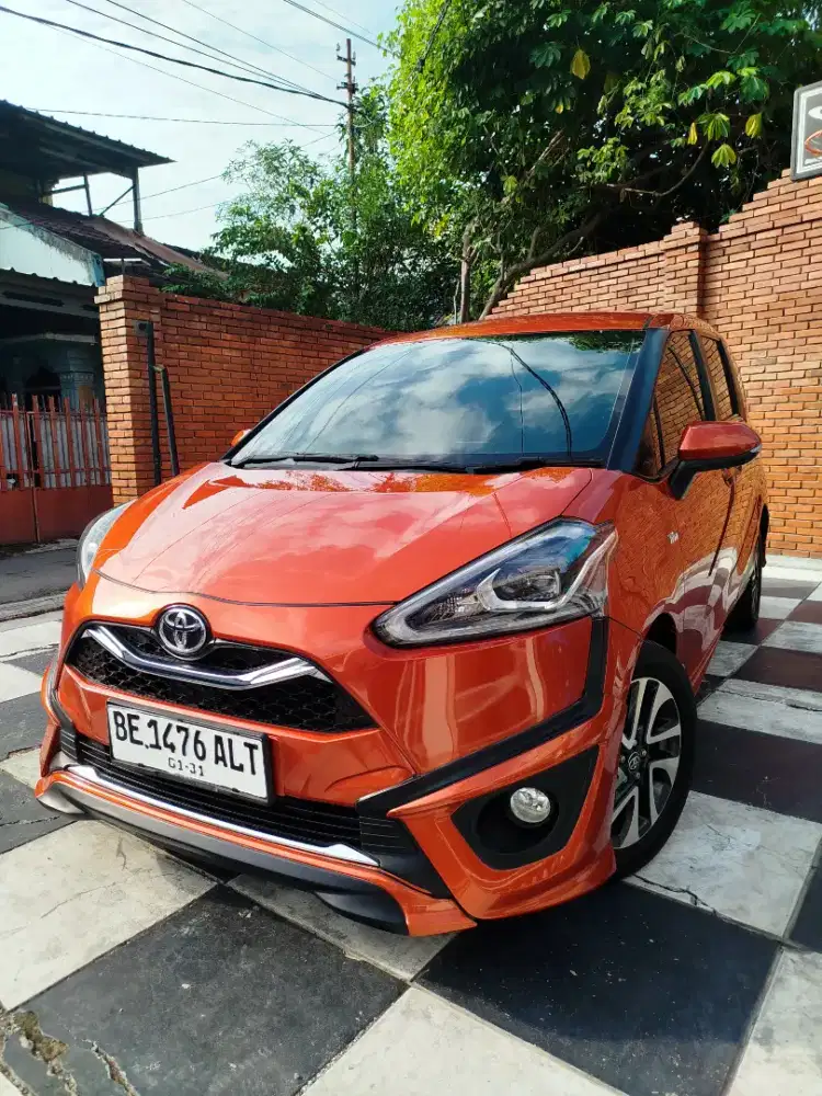 Toyota Sienta Q Matic matik metik 2016