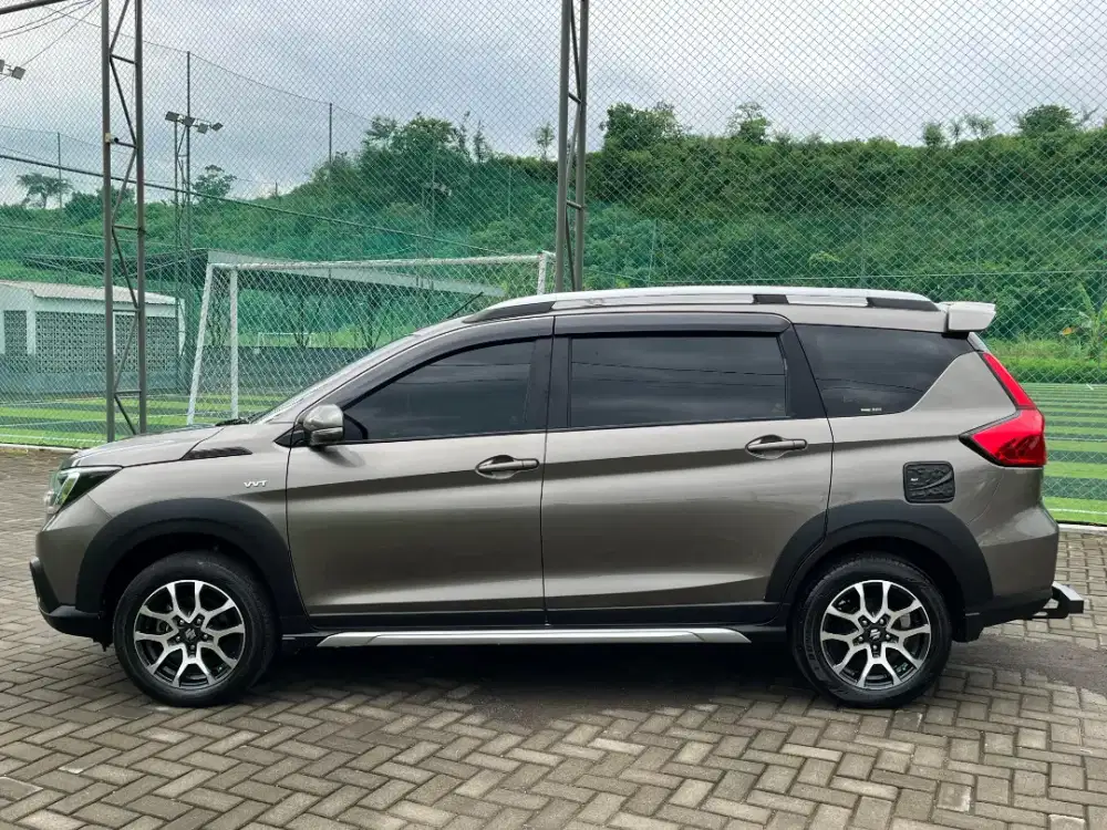 DP 10Jt! XL-7 AT Th 2023 LIKE NEW