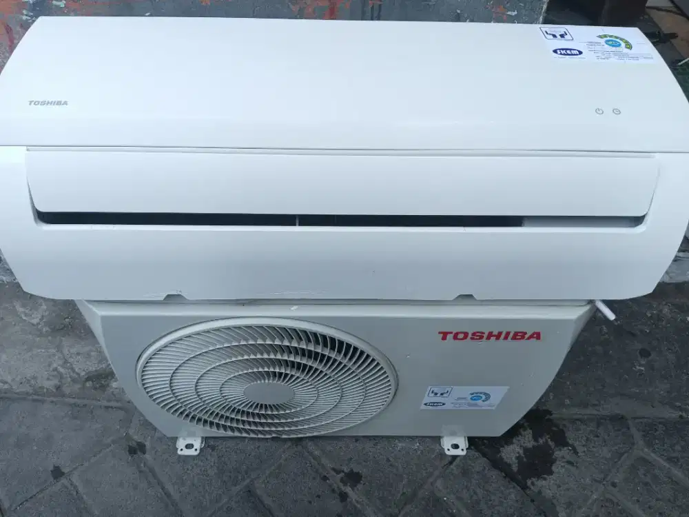 Dijual AC 1/2 pk merk Toshiba R32 280 watt