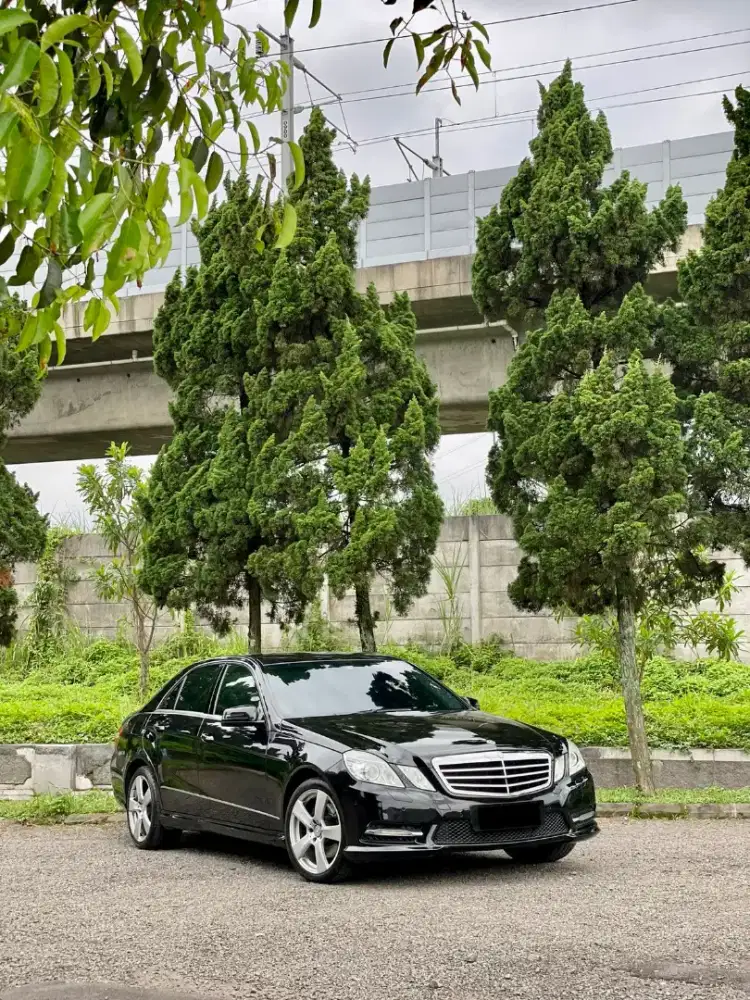 Mercedes-Benz E250 avantgarde AMG th 2013 at istimewa Jual cepat