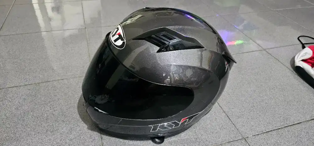 Helm KYT fullface size M