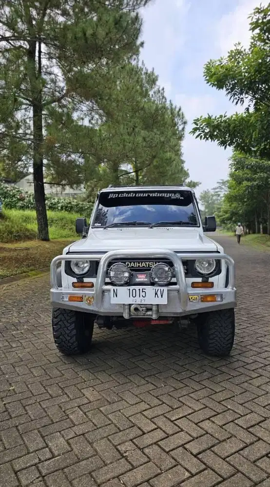 Taft GT 4x4 th 1989 5Speed Full Option Ori cat dan interior SuperAntik