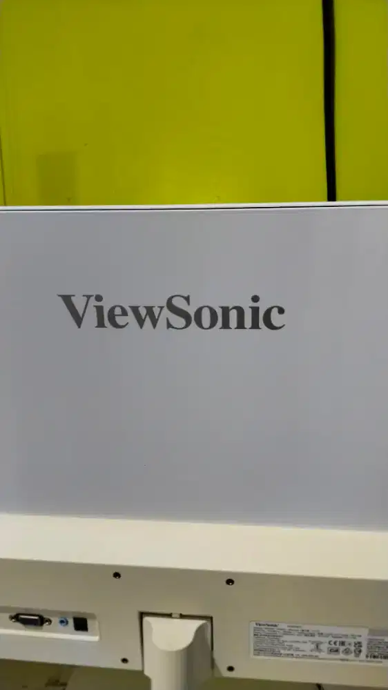 Monitor viewsonic 24 inchi masih garansi maret 2027