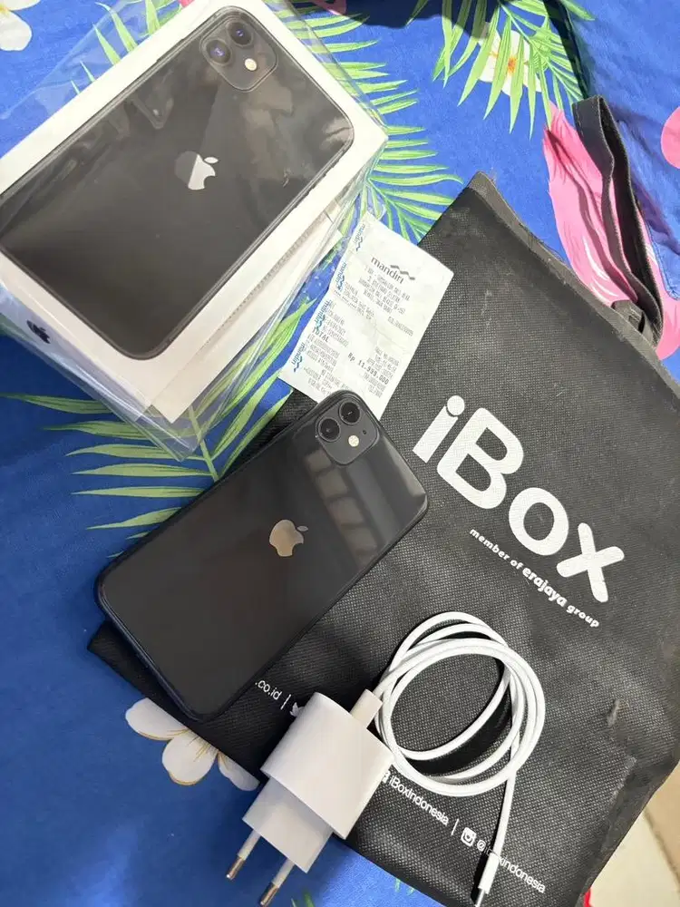 Dijual Iphone 11 64GB iBox